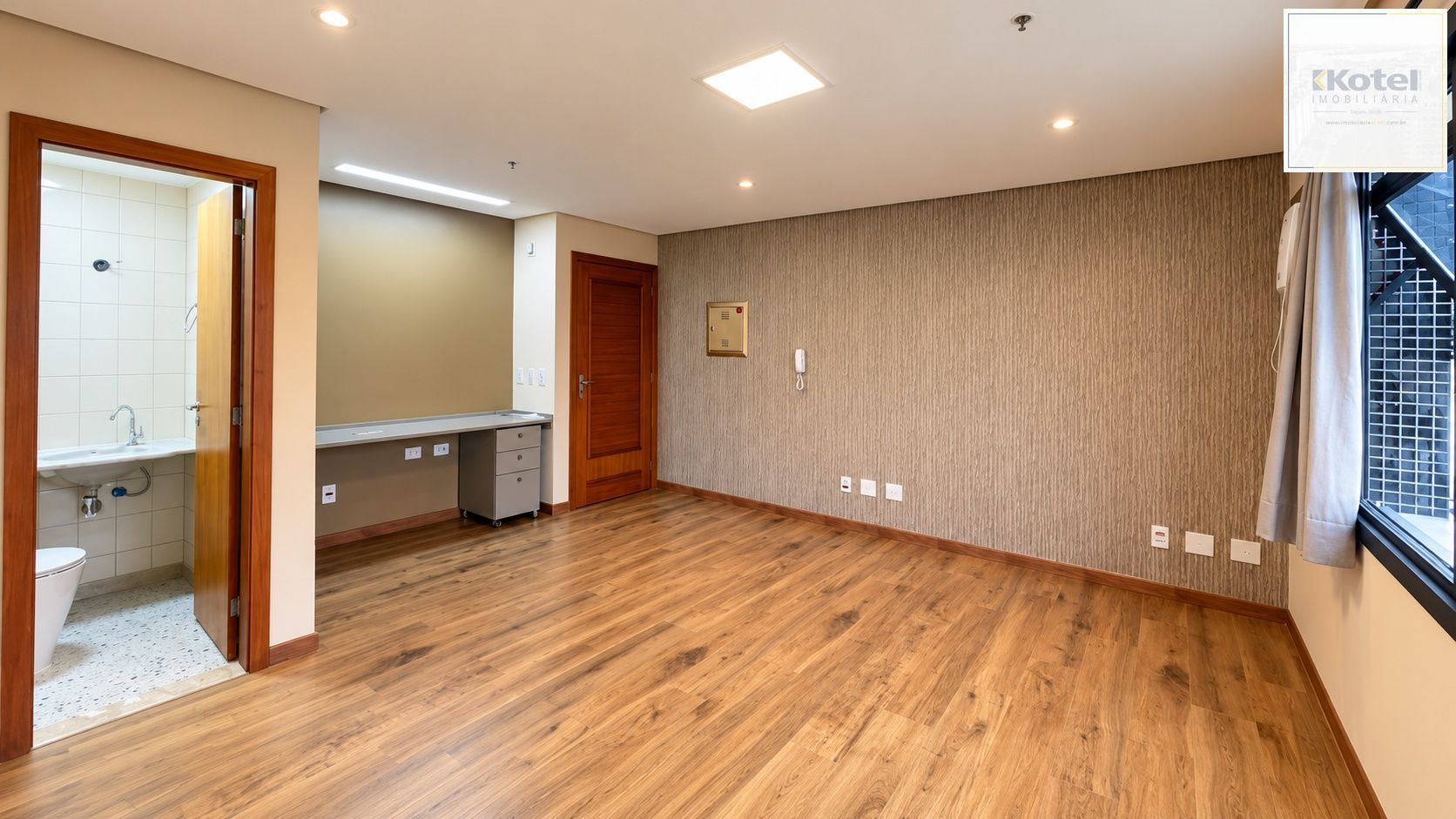 Sala Comercial, à venda, 24 m², Menino Deus - Porto Alegre — foto 5