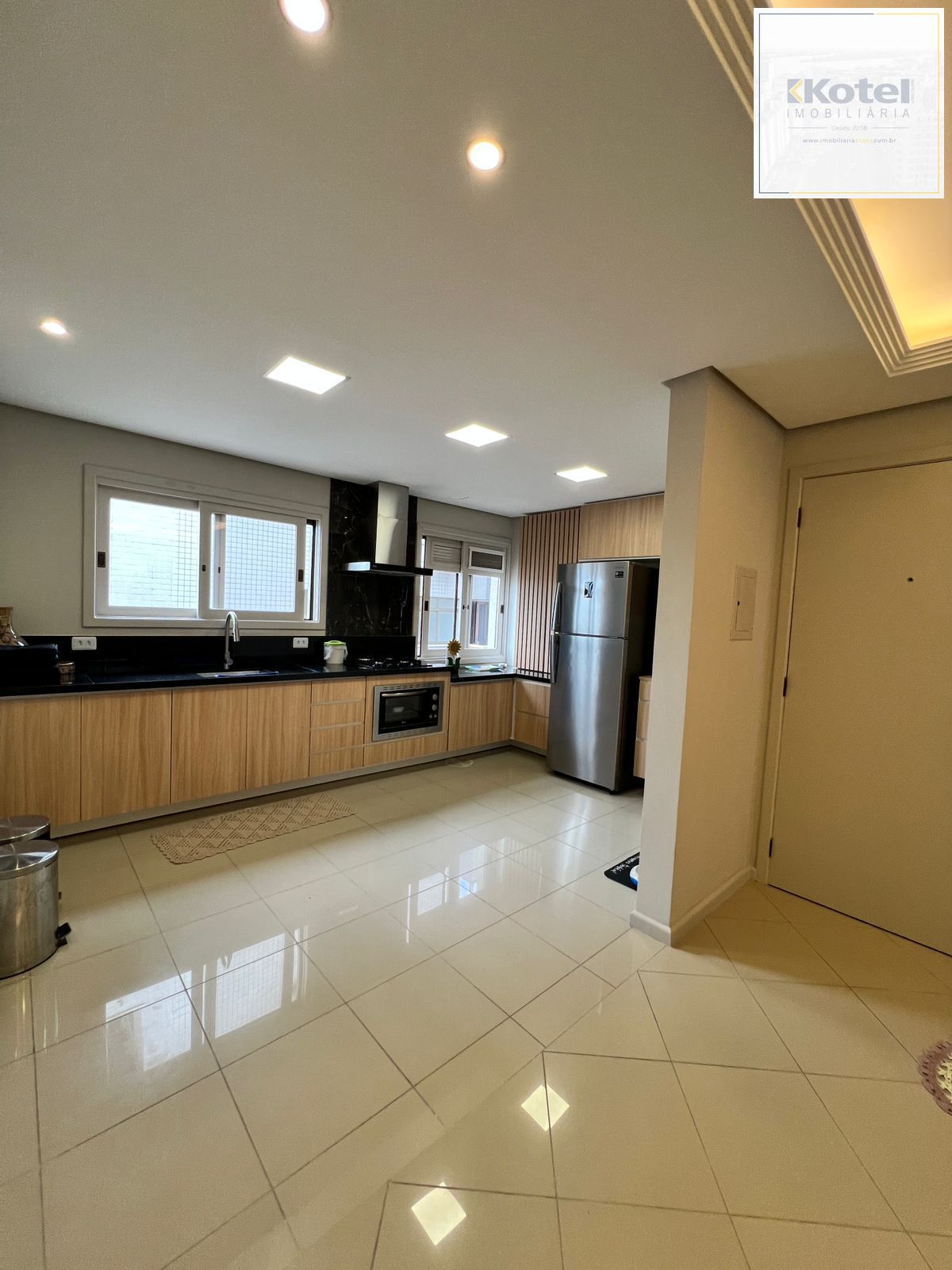 Cobertura Reformada no Jardim Planalto com 3 Vagas e Churrasqueira
