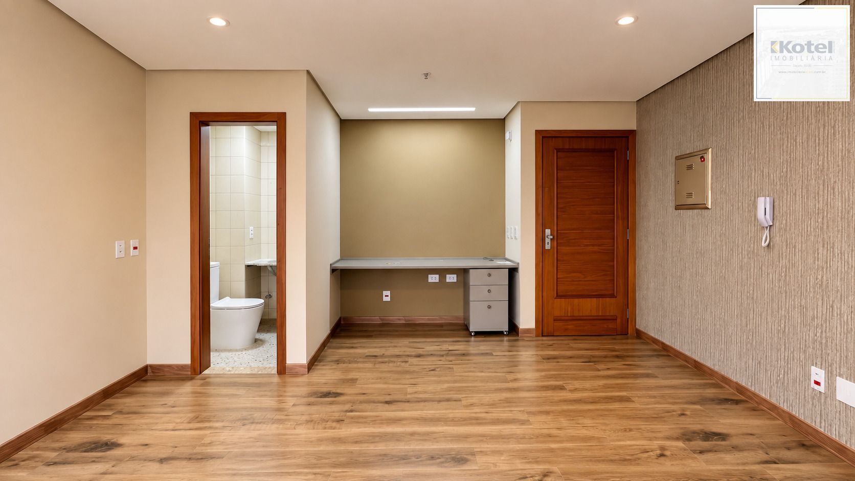 Sala Comercial, à venda, 24 m², Menino Deus - Porto Alegre — foto 2