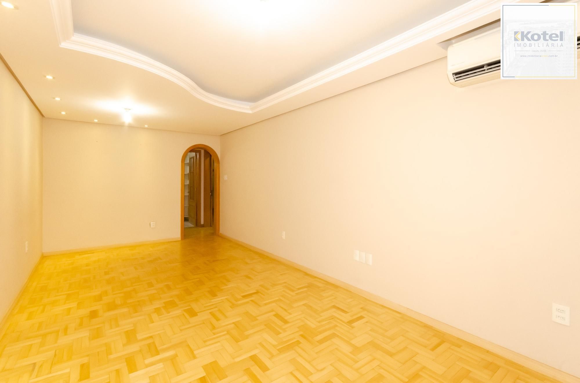 Edifício Ione Apartamento 3 dormitórios no Bairro Petrópolis