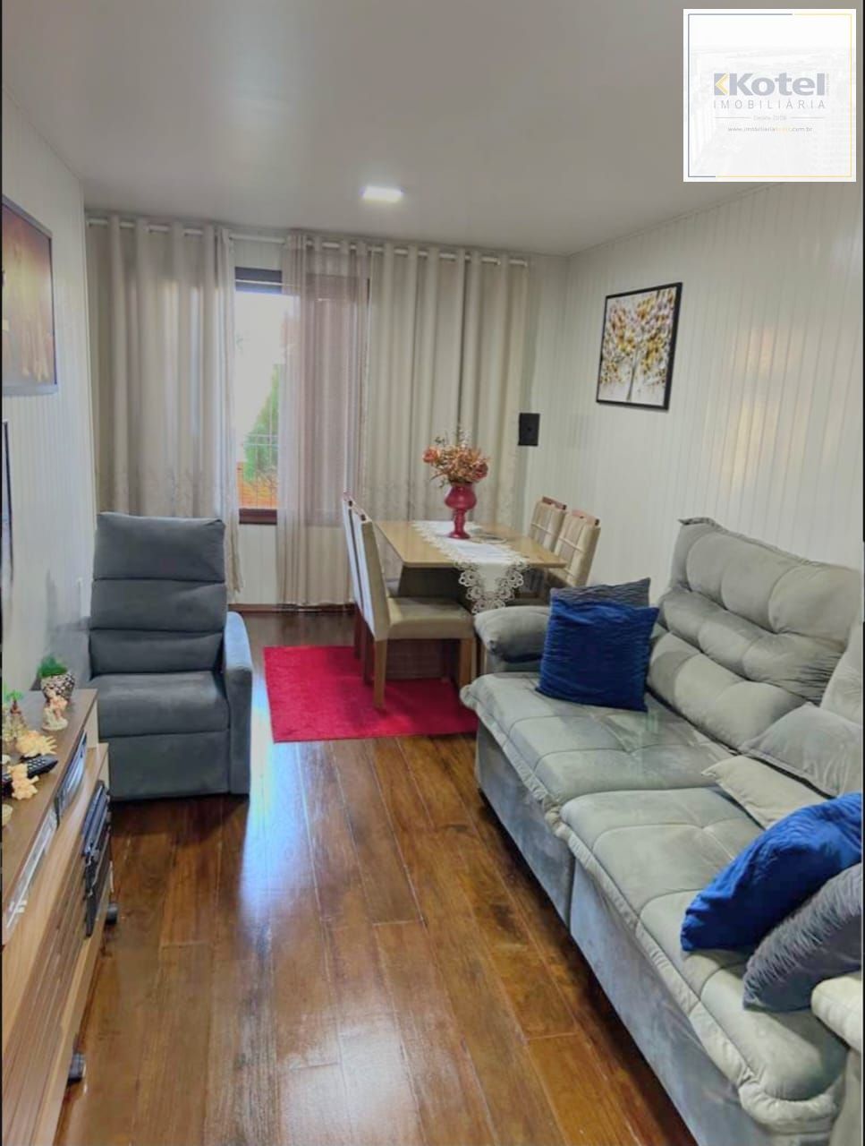 Casa a venda com 3 dormitórios no Centro de Guaíba.