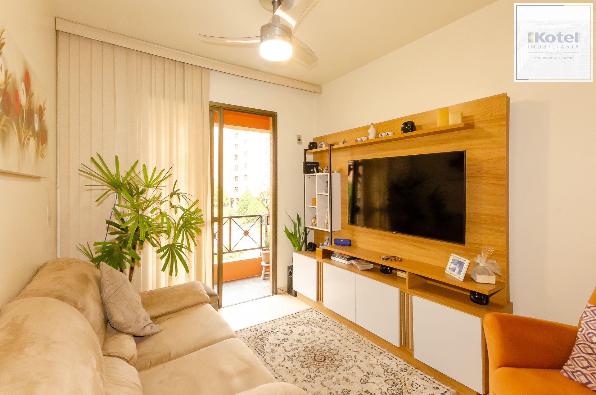 Edifício Residencial Villagio Di Roma- Apartamento a venda com 3 dormitórios no bairro Jardim Carvalho