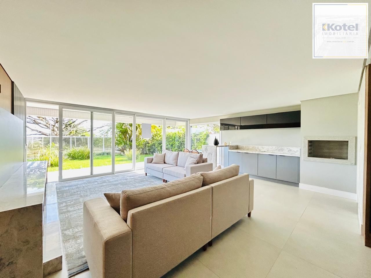 Apartamento Garden, 3 suítes, à venda, 174 m², Vila Assunção - Porto Alegre — foto 2