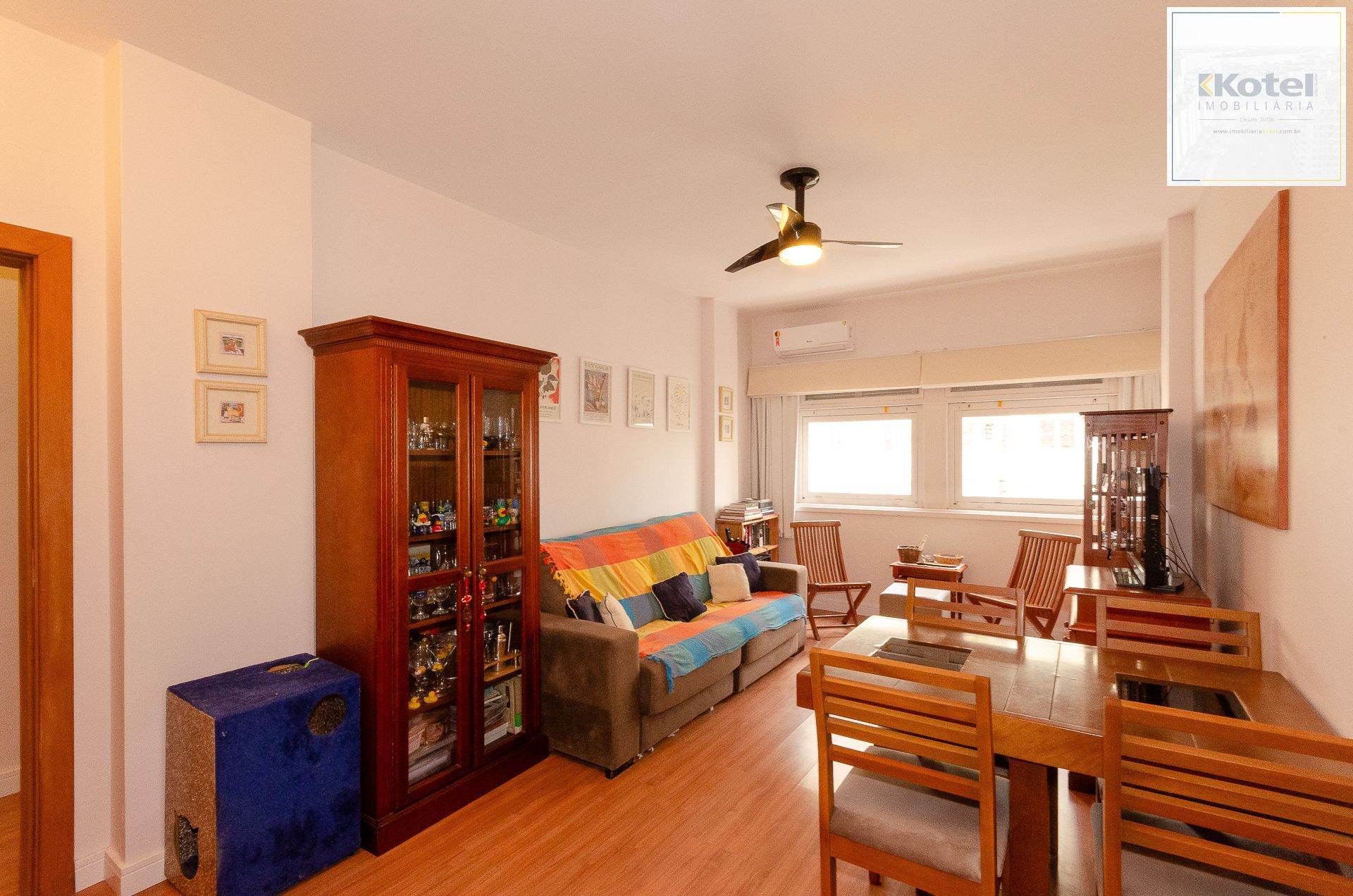 Edifício Everest - Apartamento a venda com 2 dormitórios no Centro Histórico.