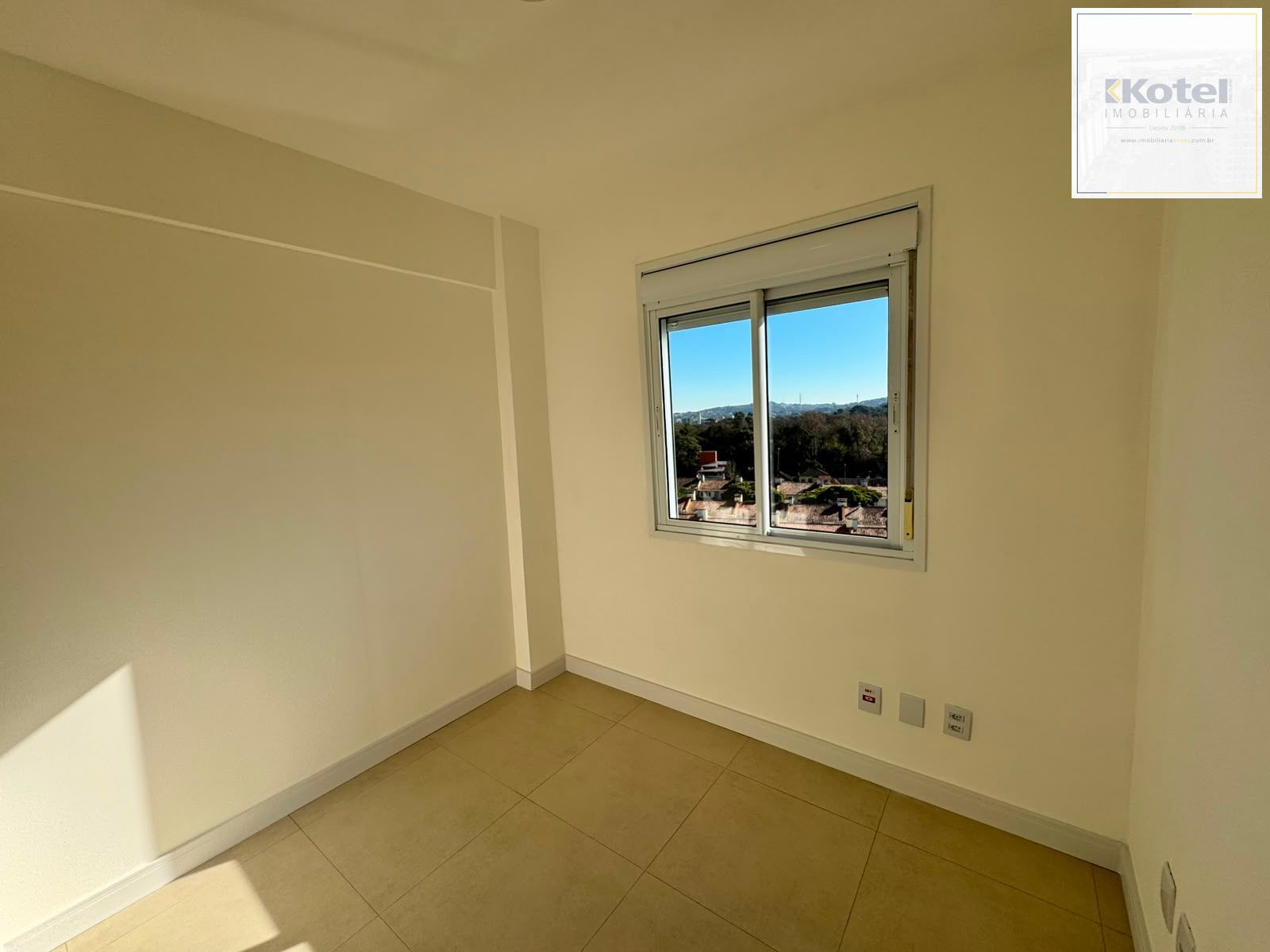 Edifício Summer Residence - Apartamento com 2 dormitórios no bairro Cavalhada.