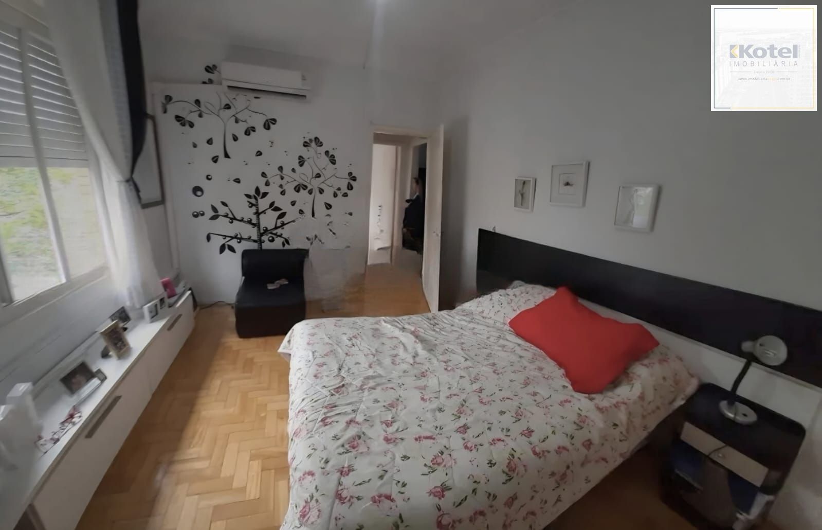Edifício Aristocrata - Venda de apartamento com 2 dormitórios no bairro Petrópolis. — foto 3