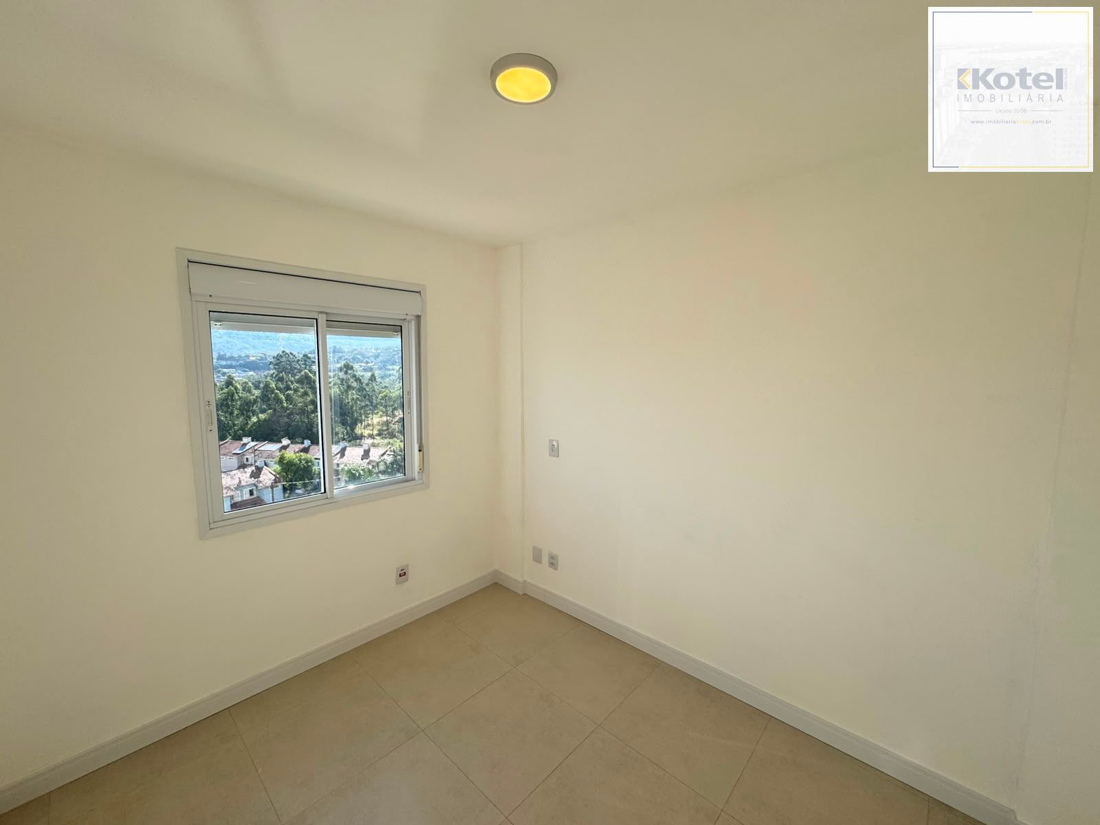 Edifício Summer Residence - Apartamento com 2 dormitórios no bairro Cavalhada.