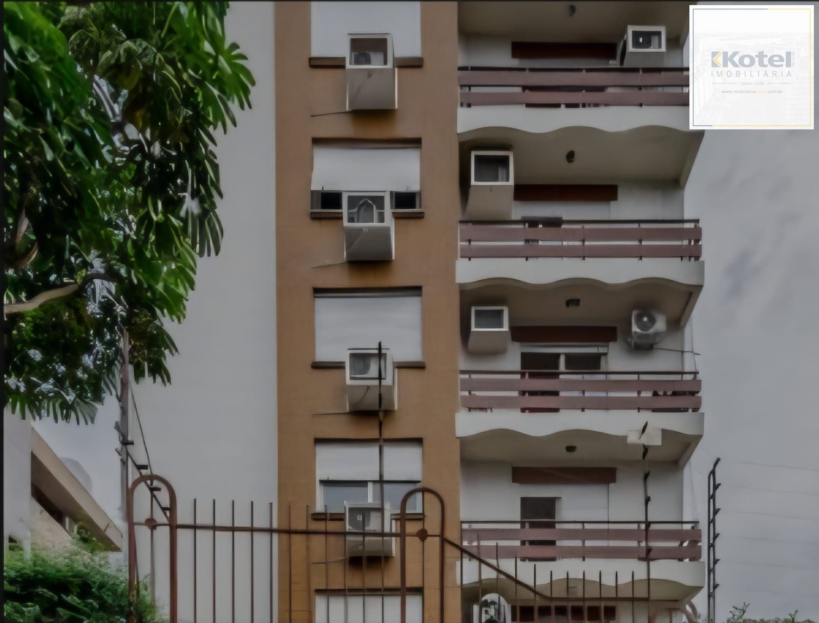 Apartamento com 111m², 3 dormitórios no bairro São João.
