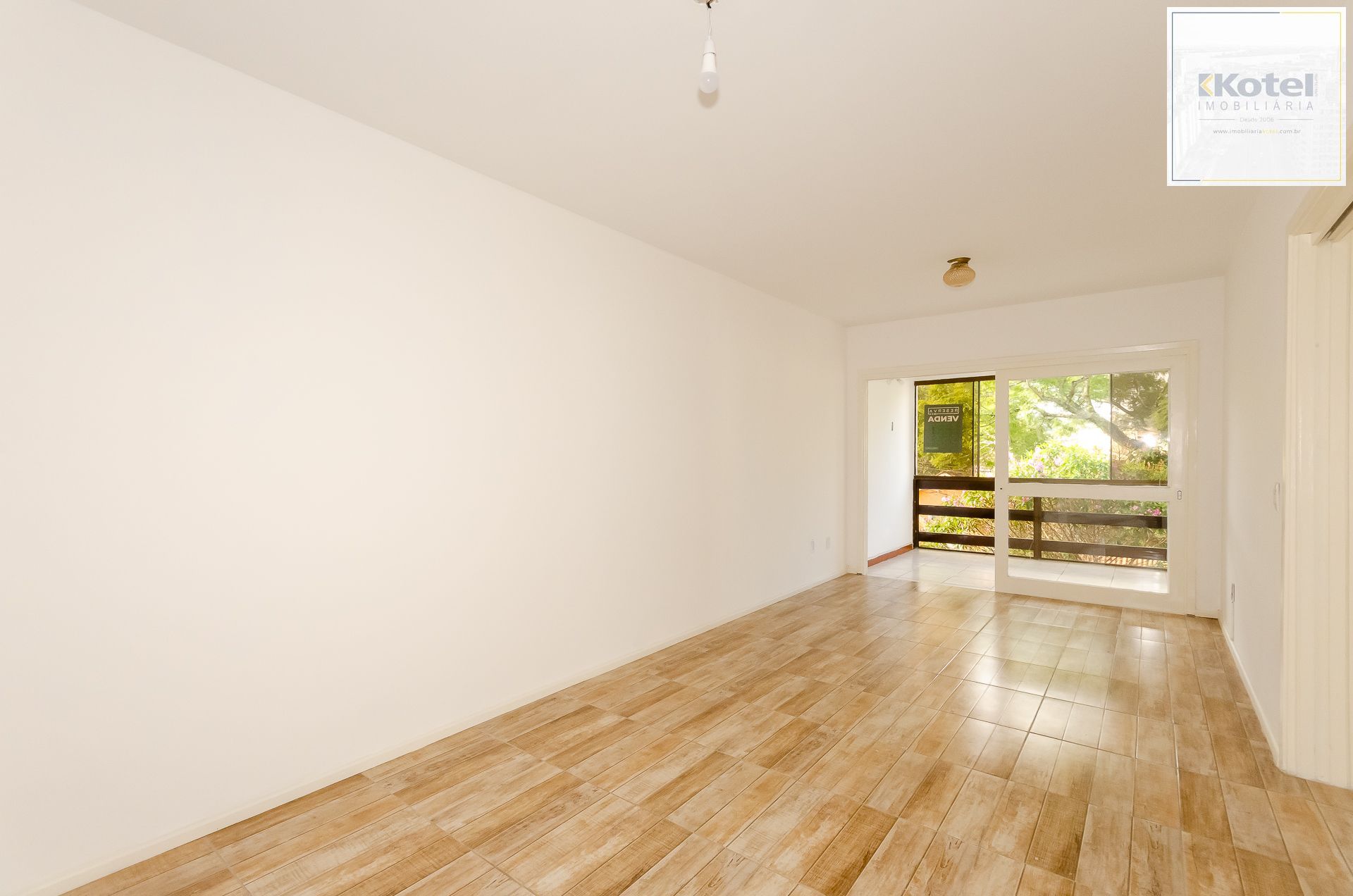 Maison Des Fleurs Apartamento de 2 dormitórios no Bairro Jardim do Salso — foto 2