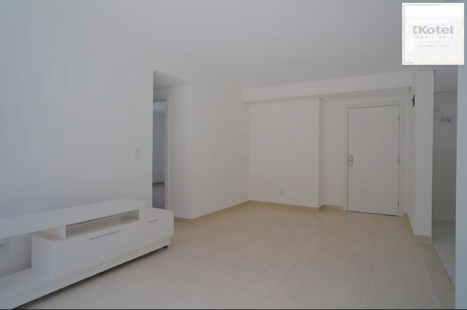 Edifício Jules Verne - Venda de apartamento com 02 dormitórios no bairro Petrópolis — foto 2