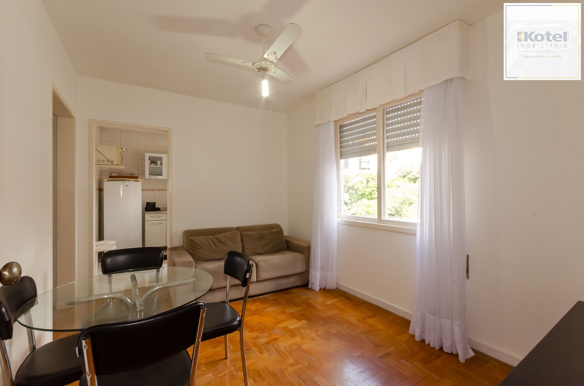 Condomínio Edifício das Nações Apartamento de 2 Dormitórios no Bairro Petrópolis — foto 2