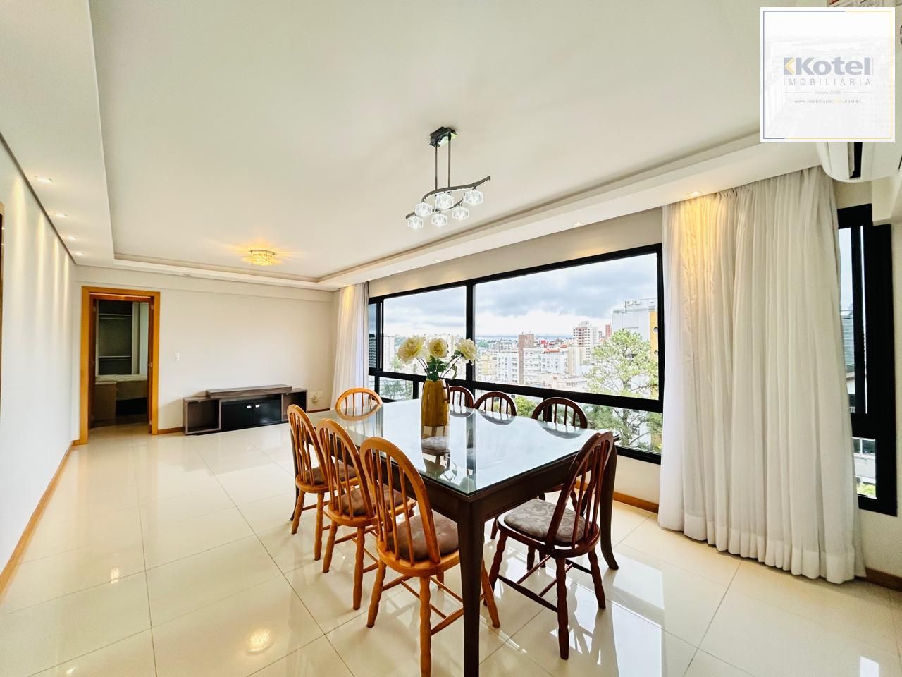 Edifício Villagio Riveira - Apartamento a venda com 3 dormitórios no bairro Petrópolis
