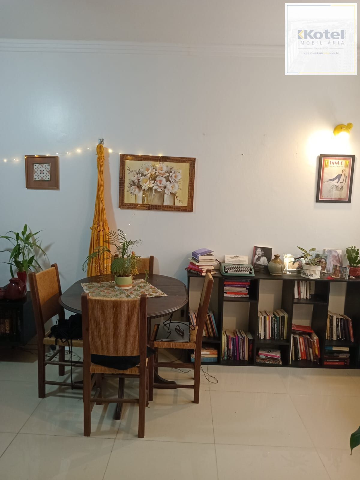 Edifício Lavegas - Apartamento 2 dormitórios Petrópolis — foto 4