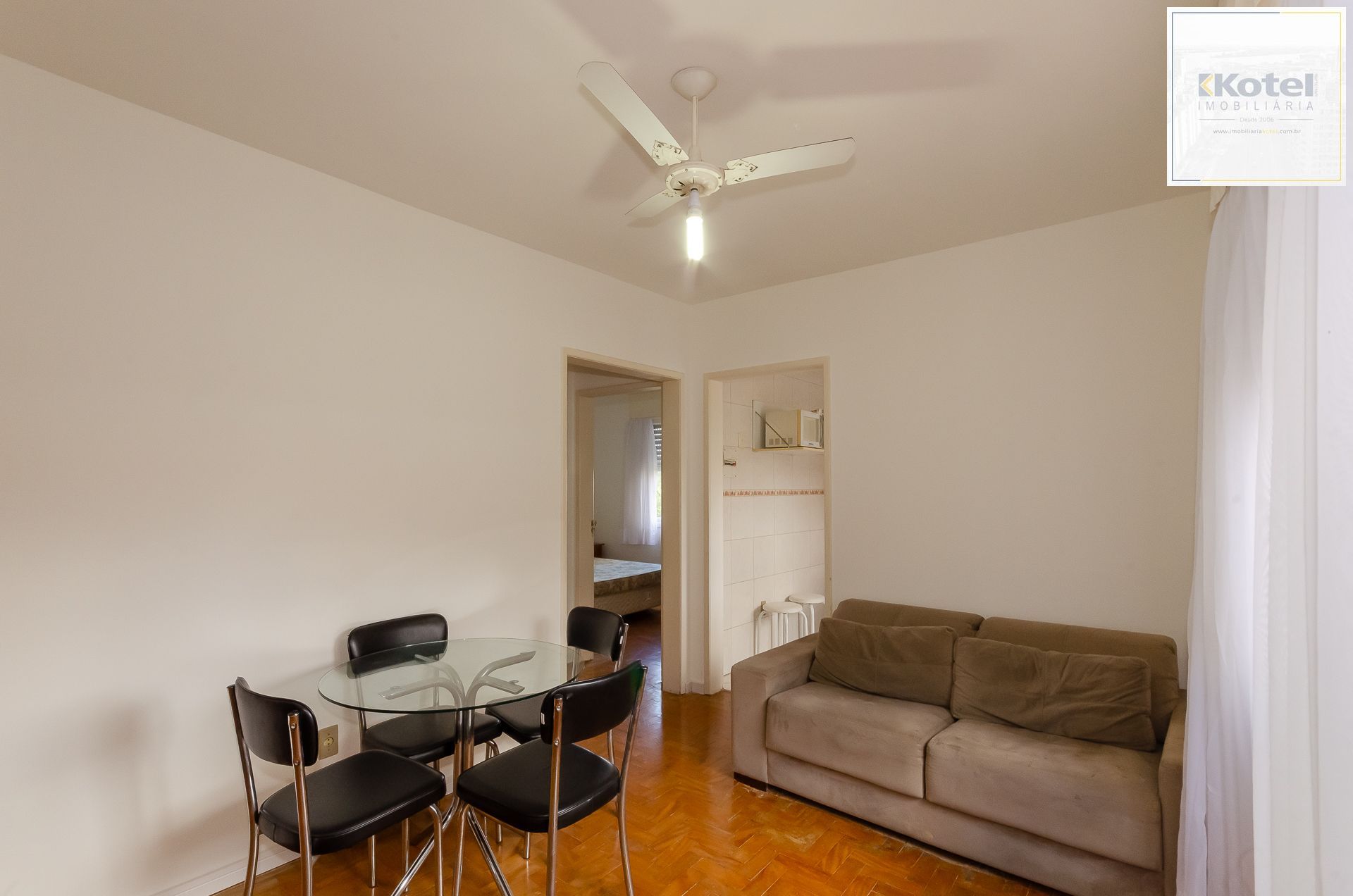 Condomínio Edifício das Nações Apartamento de 2 Dormitórios no Bairro Petrópolis — foto 4