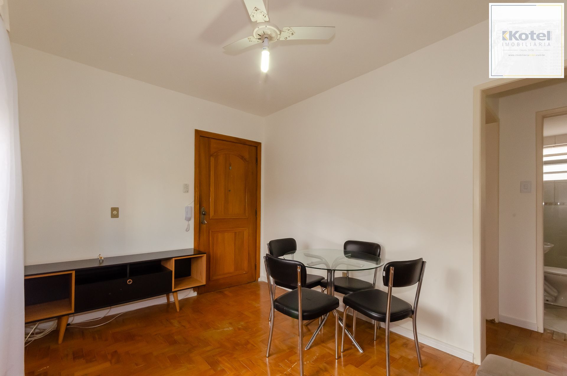Condomínio Edifício das Nações Apartamento de 2 Dormitórios no Bairro Petrópolis — foto 5