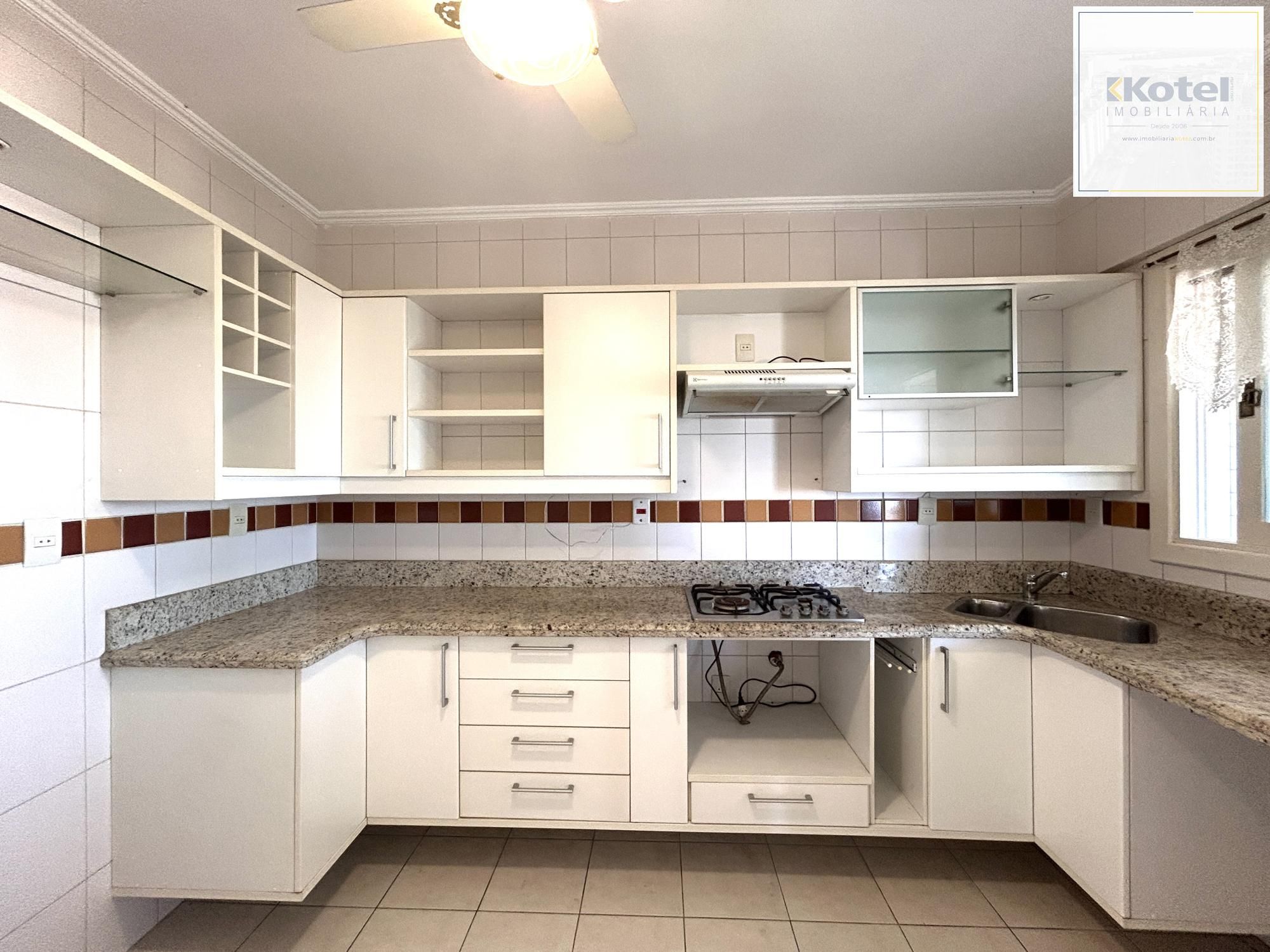APARTAMENTO À VENDA - 3 DORMITÓRIOS - CENTRO / CANOAS