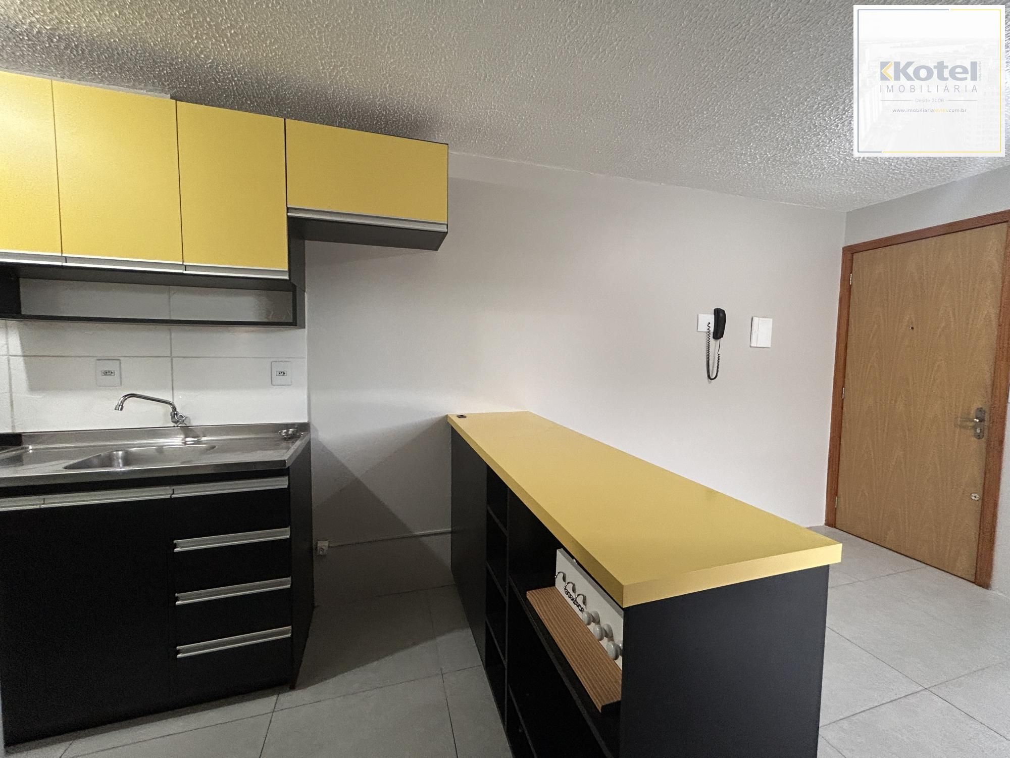 Apartamento 2 dormitórios com sacada e garagem | Condomínio com portaria 24h e lazer