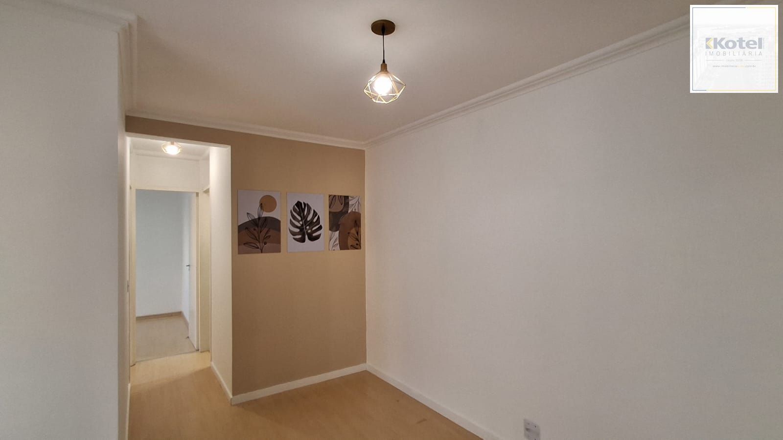 Vendo Apto 2 dorm. reformado, inclusive elétrica, muito bem localizado! — foto 4