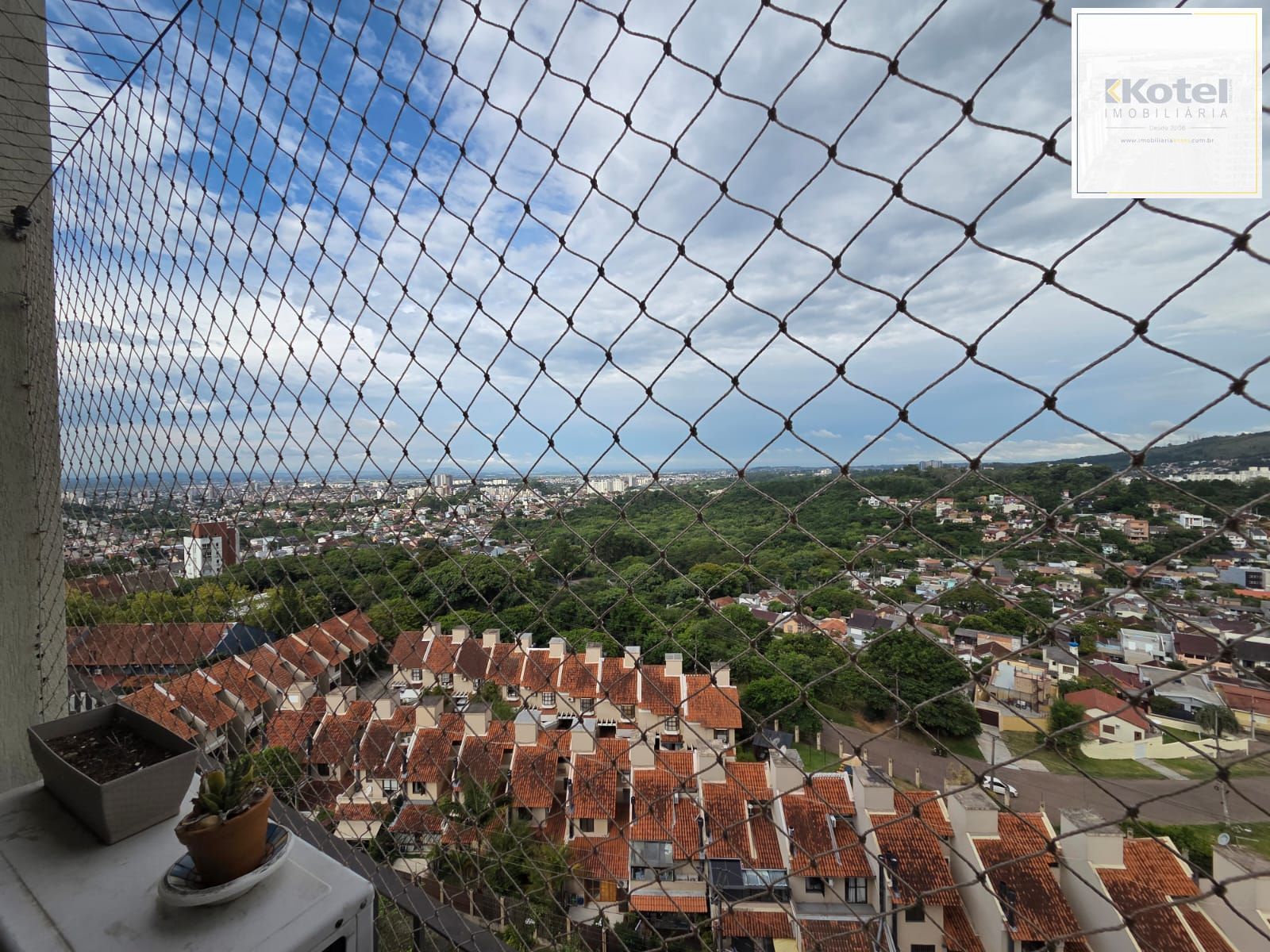 LINDO APARTAMENTO NO CONDOMINIO VISTA ALEGRE NO JARDIM SABARÁ — foto 3