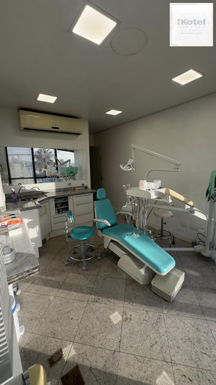Sala Comercial à venda, 34m², Petrópolis - Porto Alegre — foto 2
