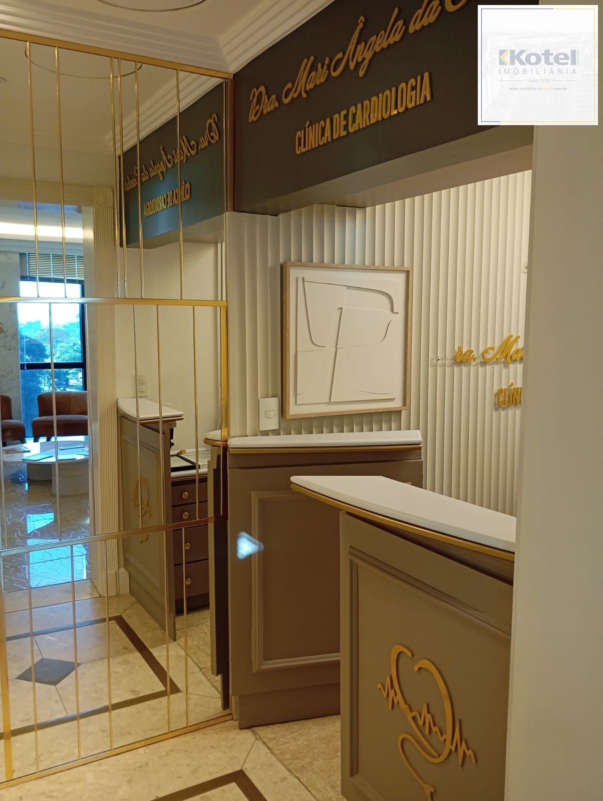 CLÍNICA DECORADA COM VISTA PARA O GUAÍBA