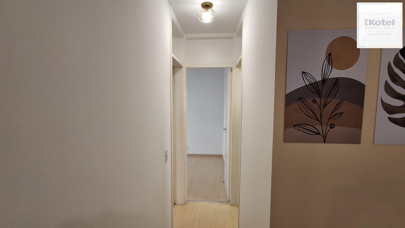 Vendo Apto 2 dorm. reformado, inclusive elétrica, muito bem localizado! — foto 5