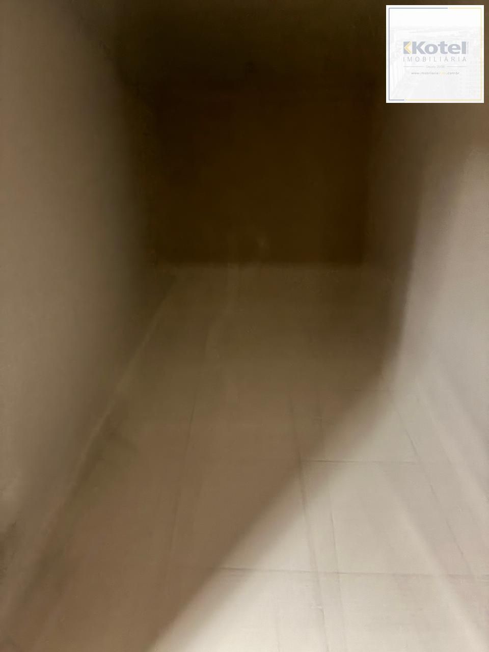 EXCELENTE SALA COMERCIAL, COM TRES AMBIENTES, E MAIS UM LAVABO.