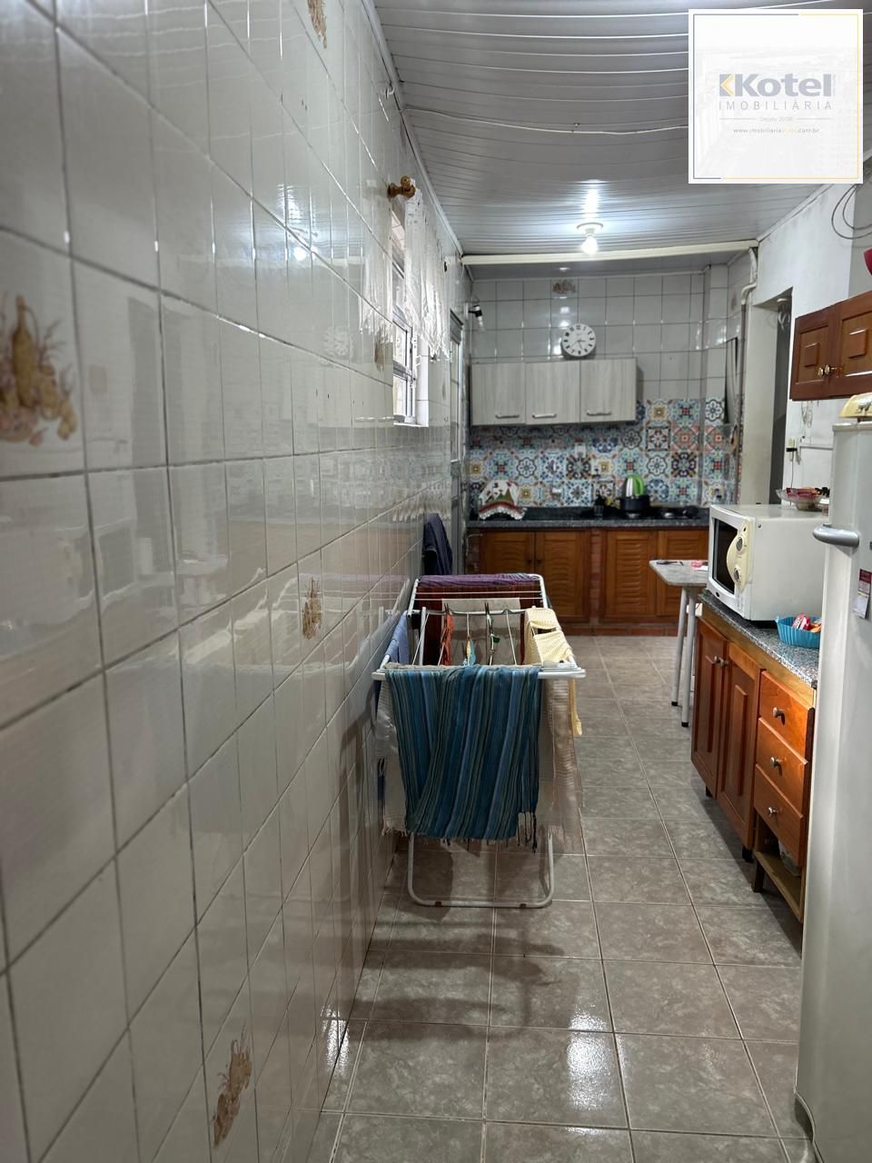 Apartamento desocupado e pronto para morar, 03 dormitórios, bairro IAPI — foto 4