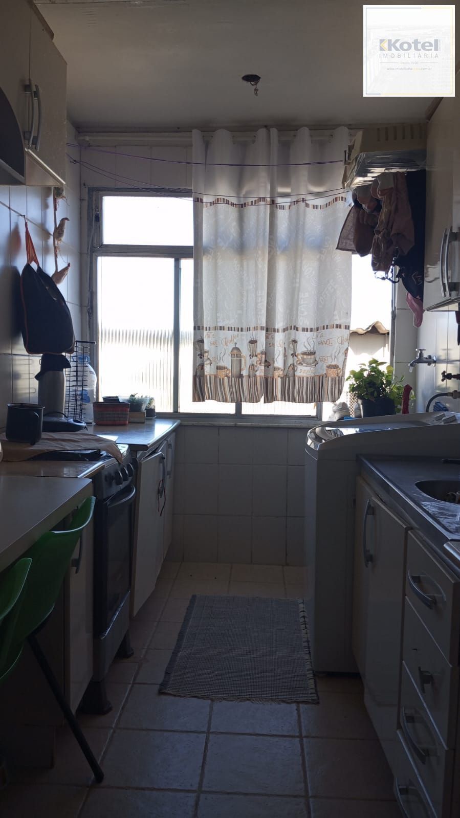 Apartamento de 02 dormitórios, no Vila Nova, Porto Alegre/RS