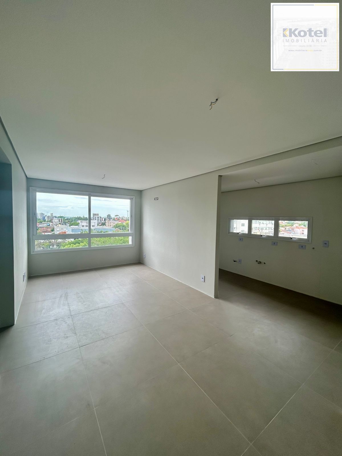 Excelente apartamento de 03 dormitórios, Bairro Vila Ipiranga, Porto Alegre/RS