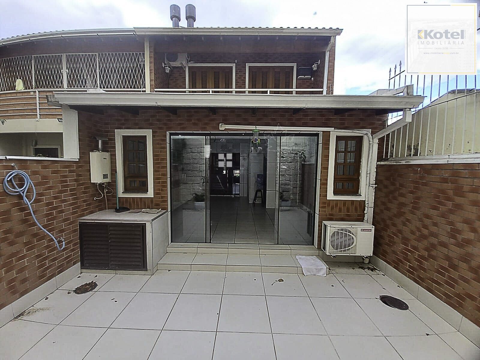 Casa com 192m², Bairro Medianeira, Porto Alegre, Rio Grande do Sul