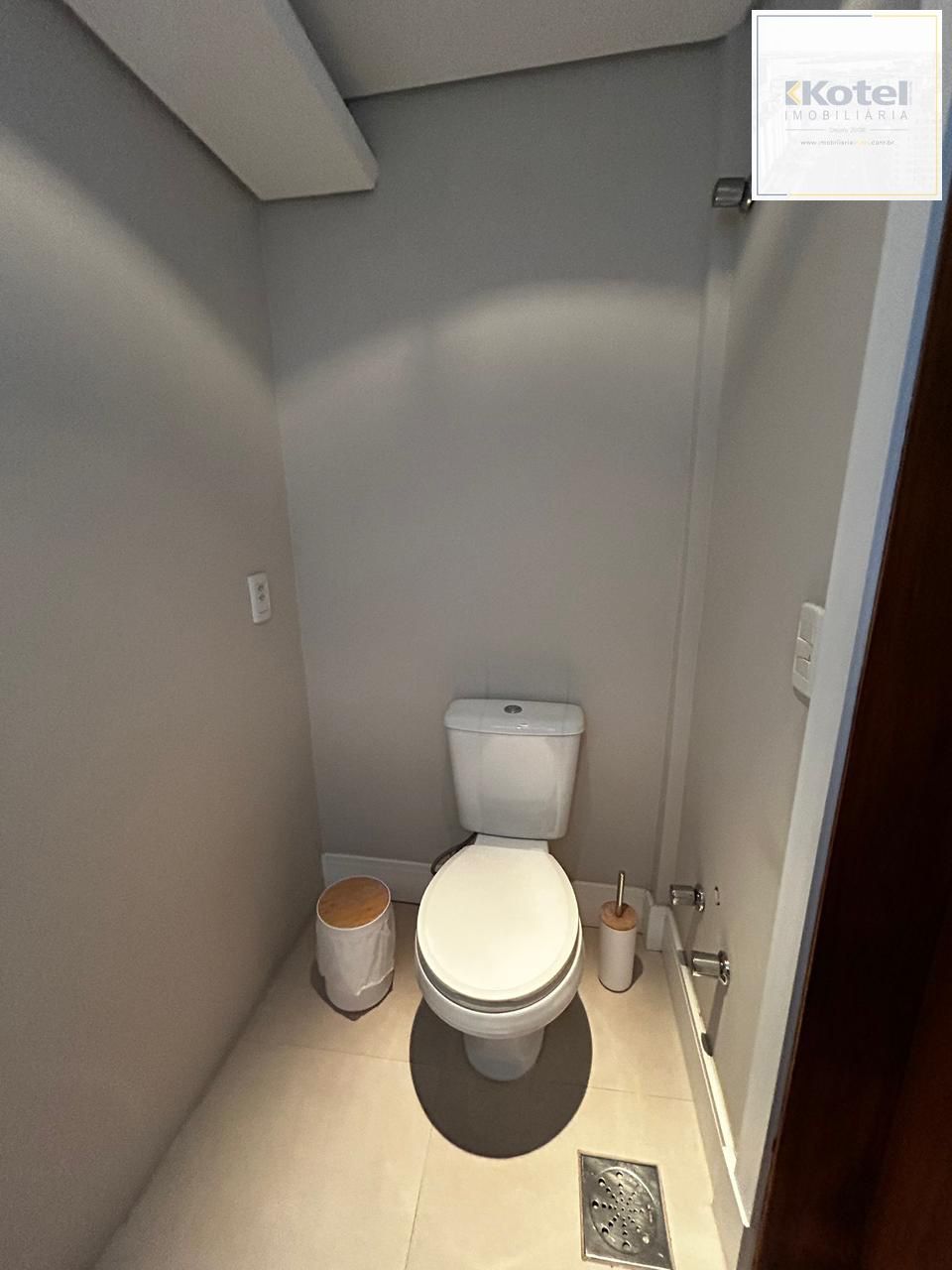 Amplo Apartamento de 183m² na Anita Garibaldi com 2 Vagas, Depósito e Projeto para Cobertura — foto 2