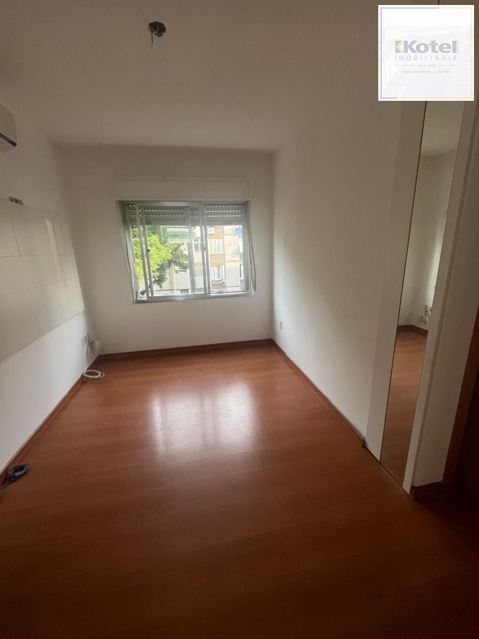 Apartamento 2 Dormitórios Reformado | 44,33m² Privativos | Ótima Localização — foto 4
