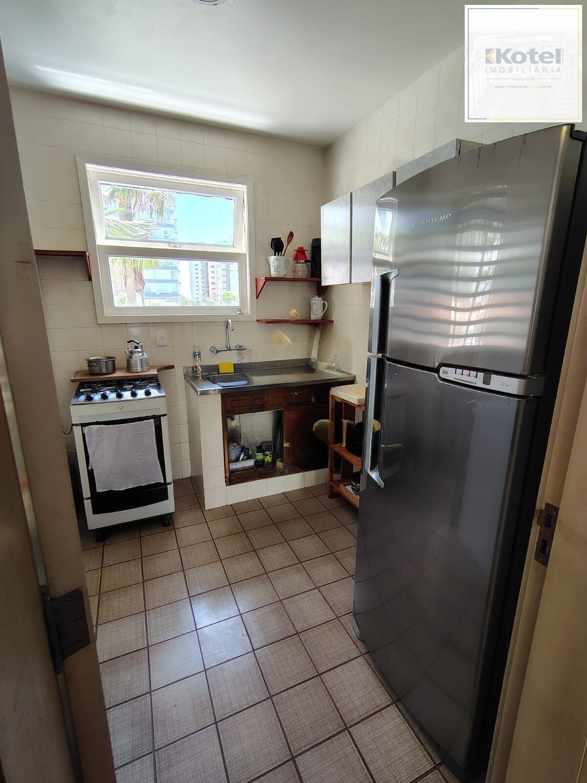 Apartamento de 1 dormitório, 52 m² de área privativa, com excelente localização e infraestrutura completa.