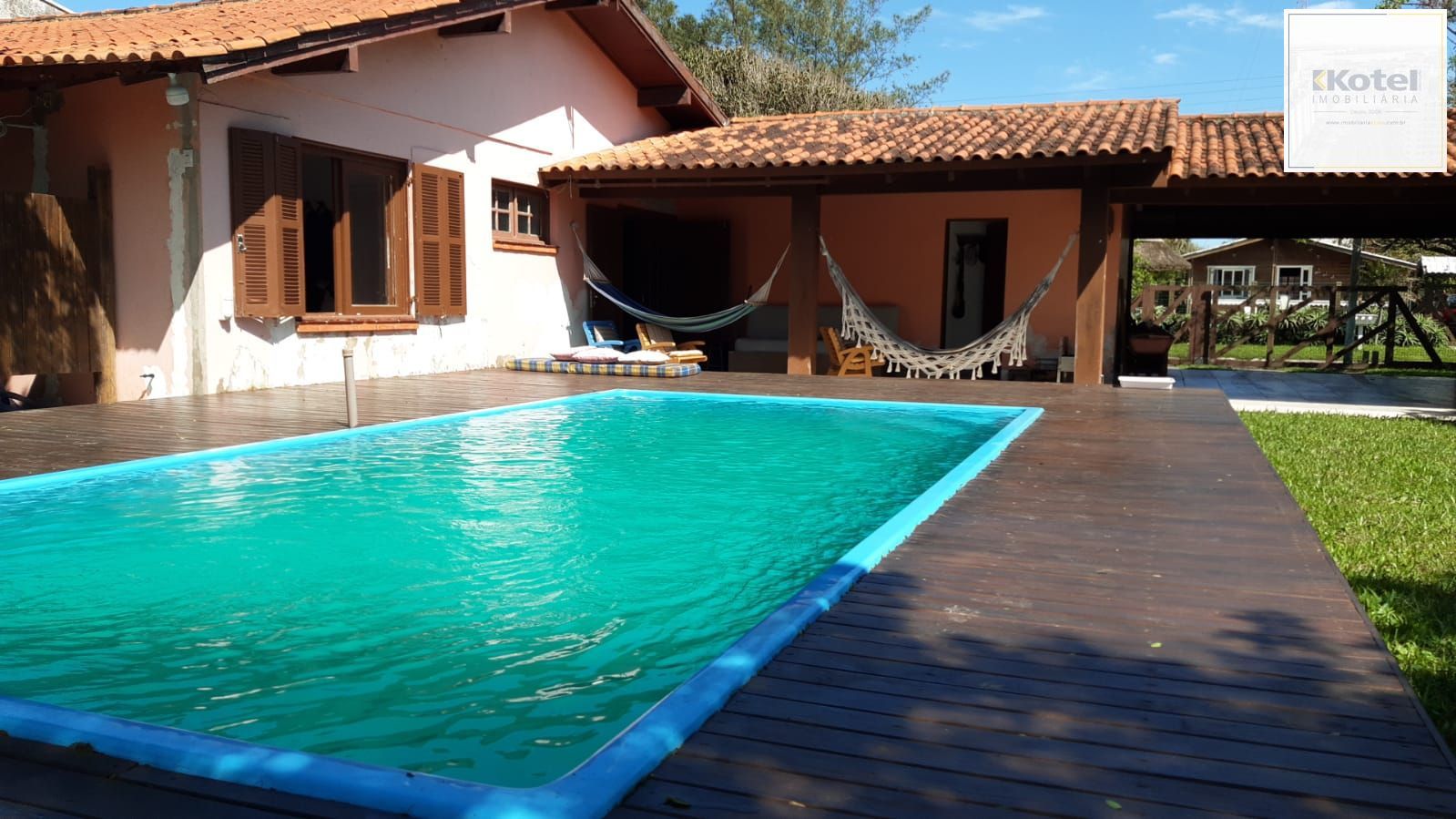 Casa com Piscina e Espaço Gourmet à Venda em  – 3 Dormitórios | Mariluz Plano D — foto 2
