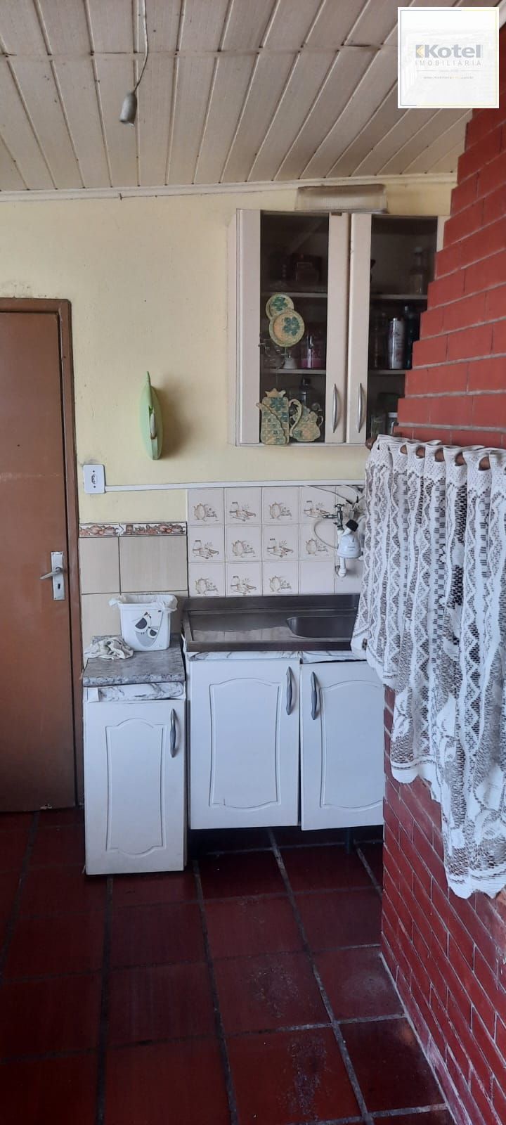 Casa com 03 dormitórios, Bairro Rubem Berta, Porto Alegre, Rio Grande do Sul — foto 5