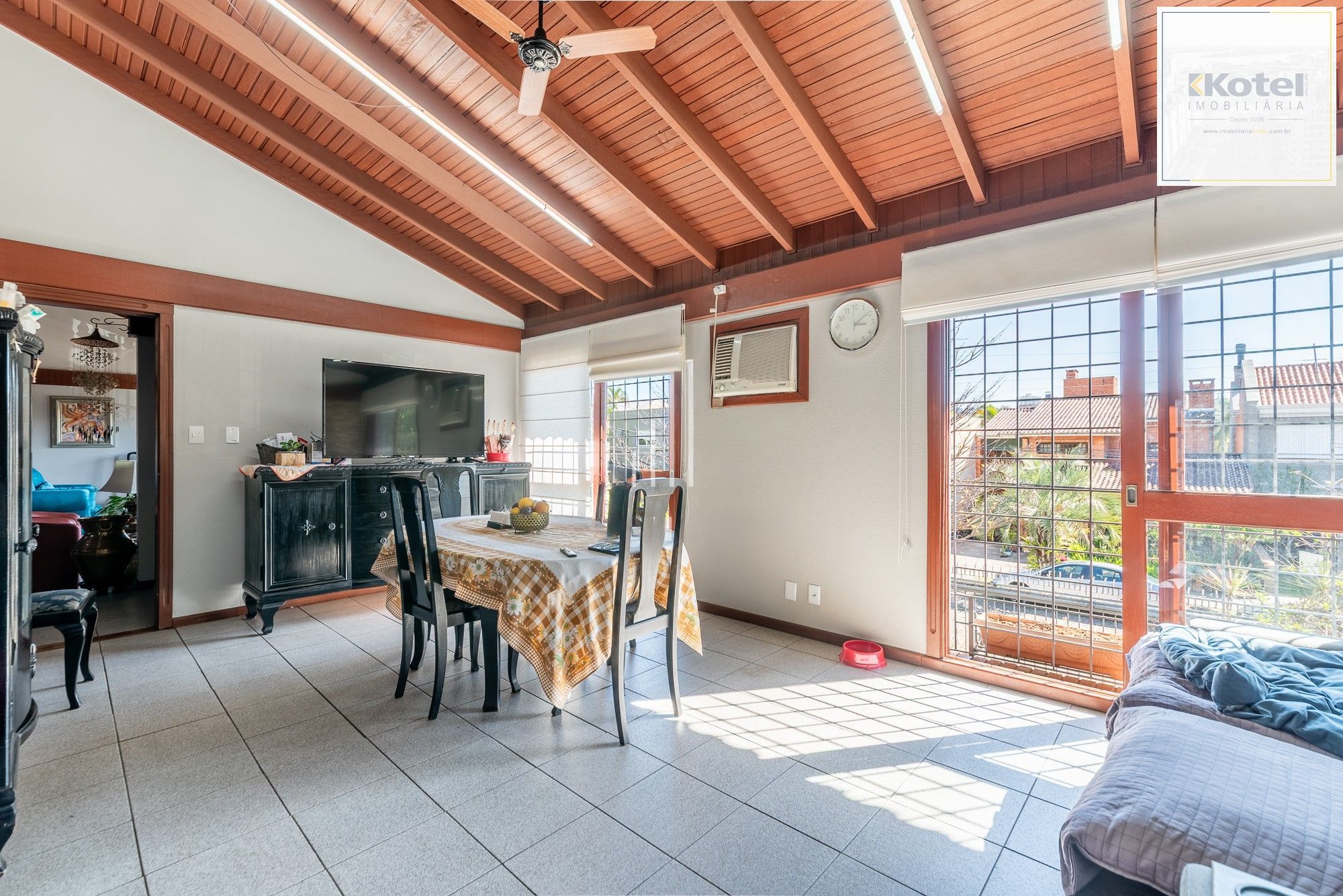 Casa semimobiliada com 385m², 3 suítes, piscina e espaço gourmet na Chácara das Pedras — foto 5