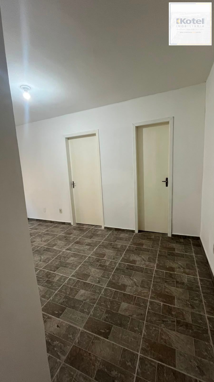 Apartamento à Venda 1 dormitório na Vila Ipiranga - SALAR — foto 3