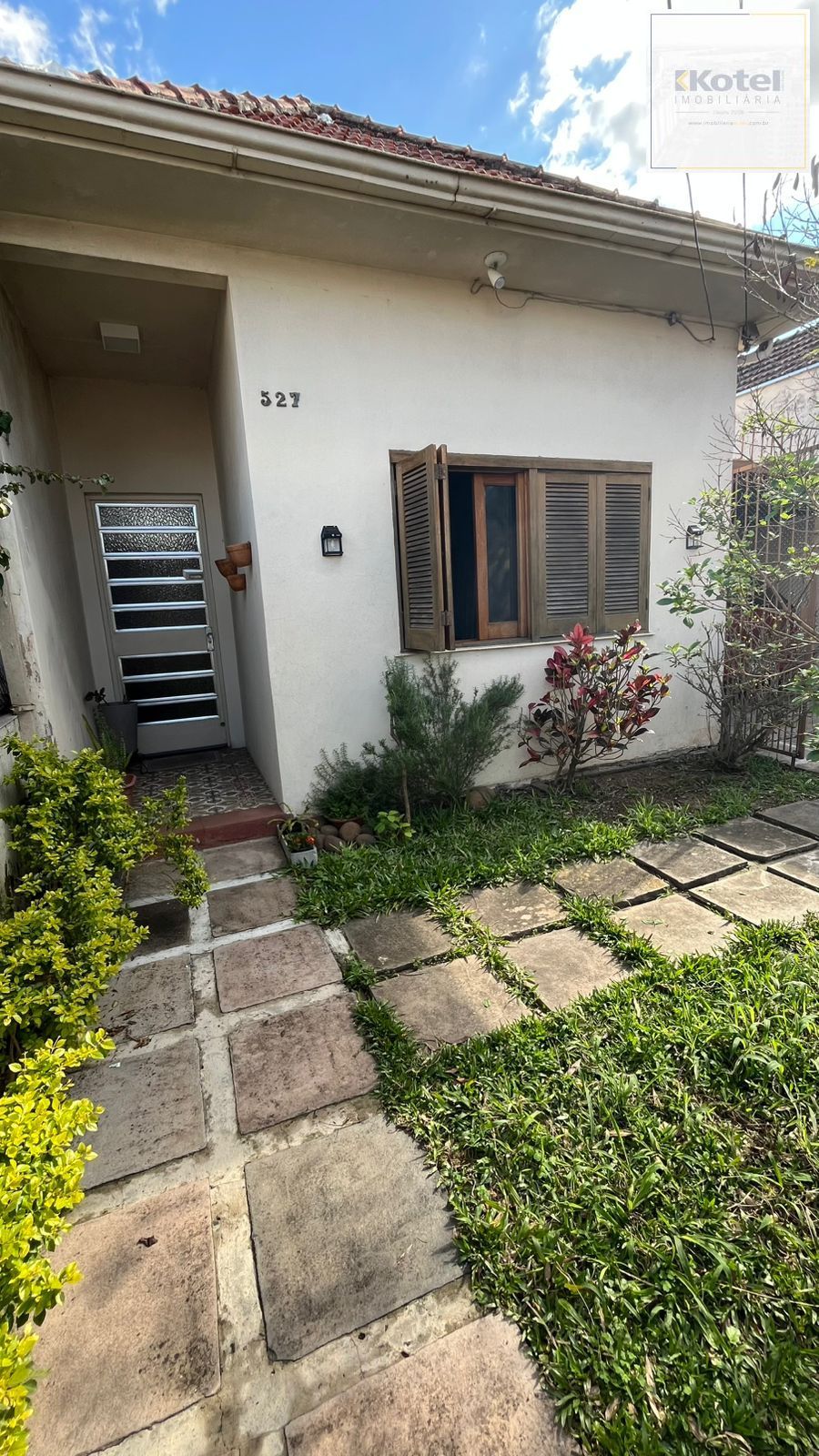 Casa com 03 dormitórios, Bairro Santana, Porto Alegre/RS — foto 3