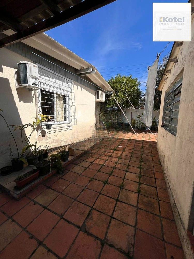 Casa de esquina, Bairro Parque dos Maias, Porto Alegre, Rio Grande do Sul — foto 3