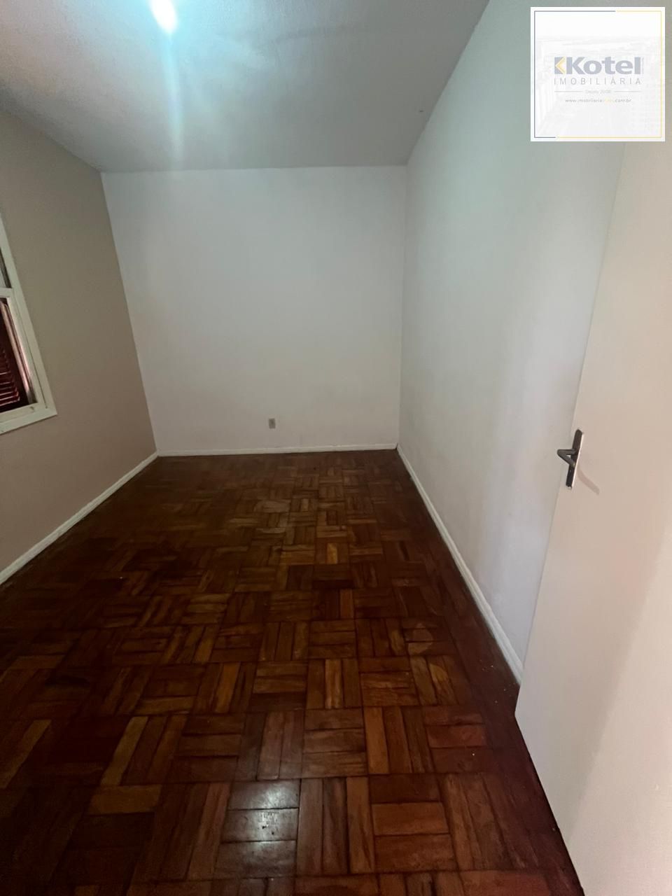 Apartamento 2 Dormitórios Reformado com Localização Imbatível