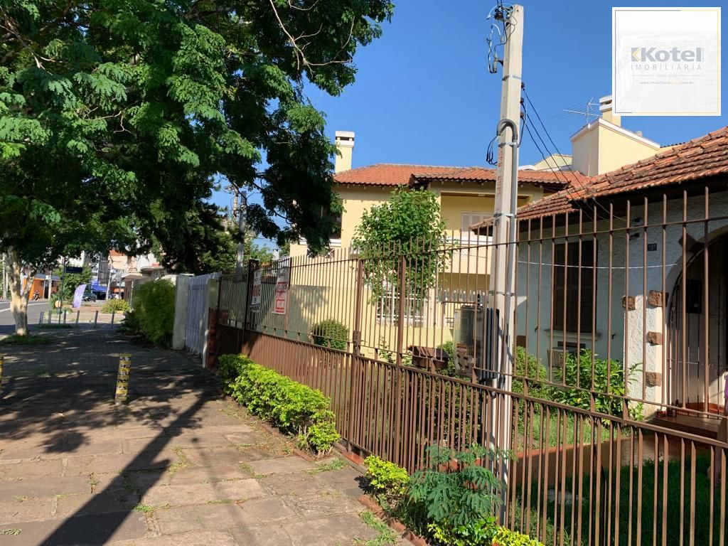 Casa na Av. Assis Brasil, Bairro Passo da Areia, Porto Alegre/RS