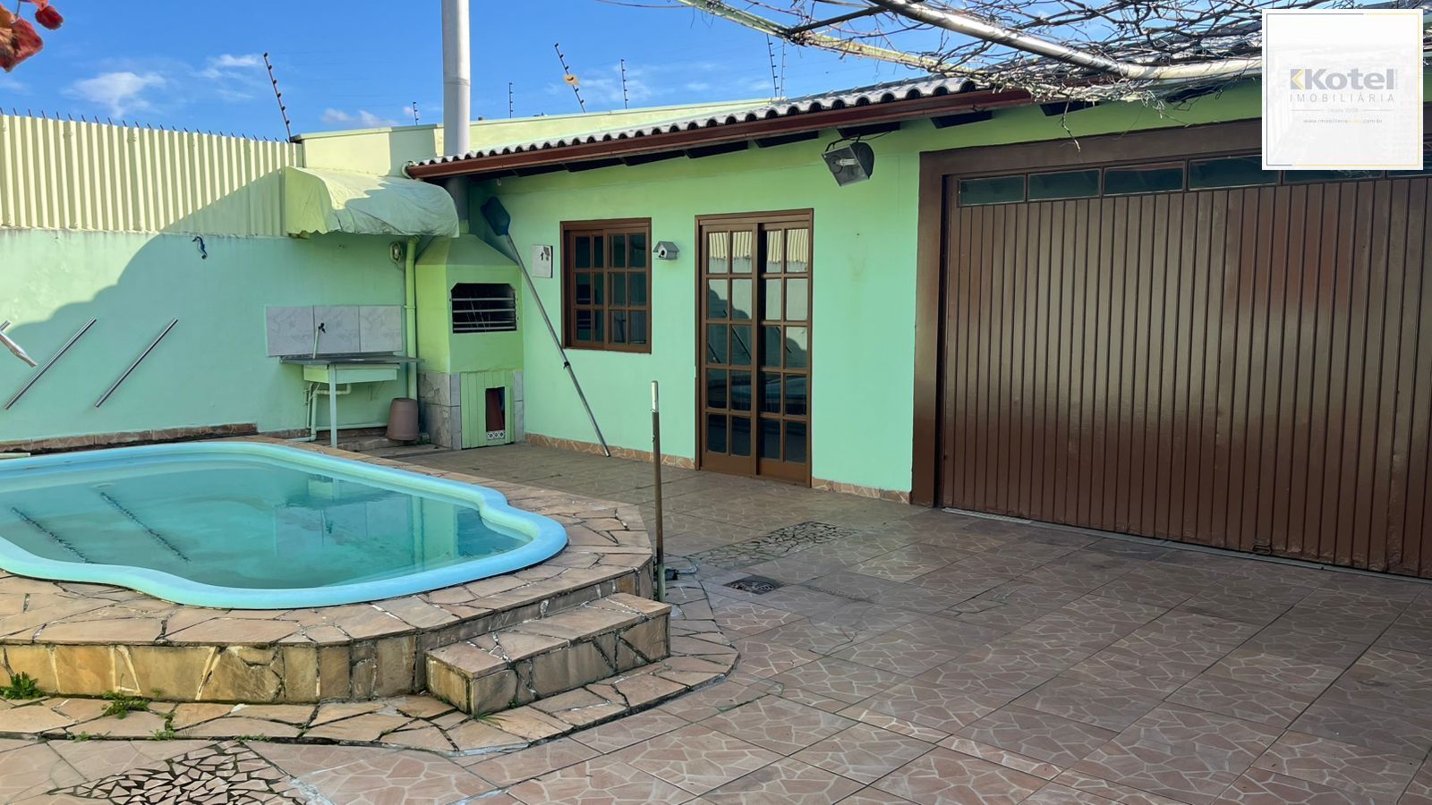 Casa com piscina, Santa Fé, zona Norte de Porto Alegre, Rio Grande do Sul