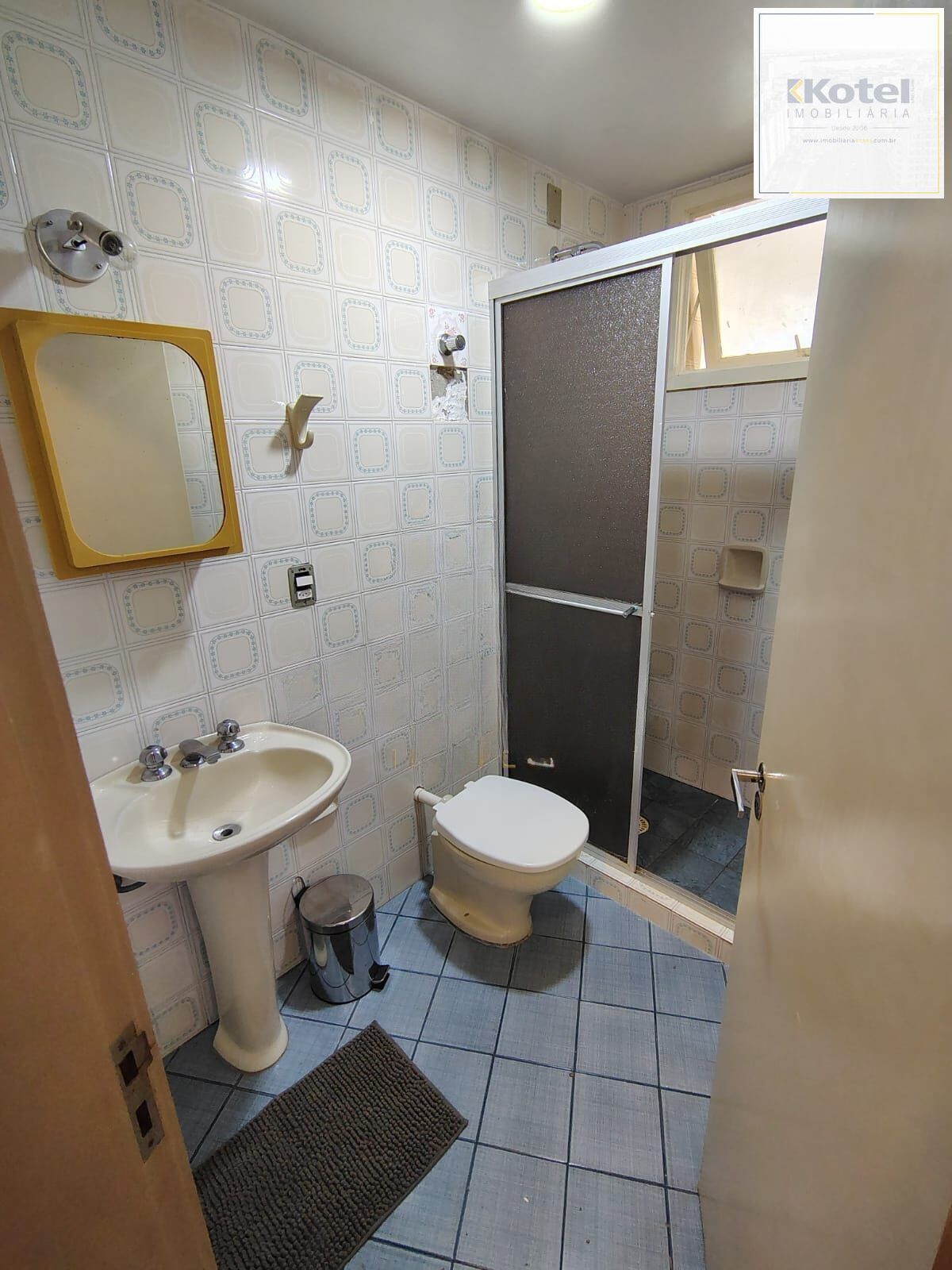 Apartamento de 1 dormitório, 52 m² de área privativa, com excelente localização e infraestrutura completa.