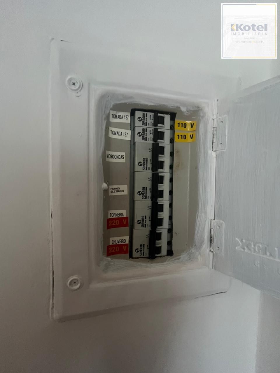Apartamento 2 Dormitórios Reformado | 44,33m² Privativos | Ótima Localização — foto 3