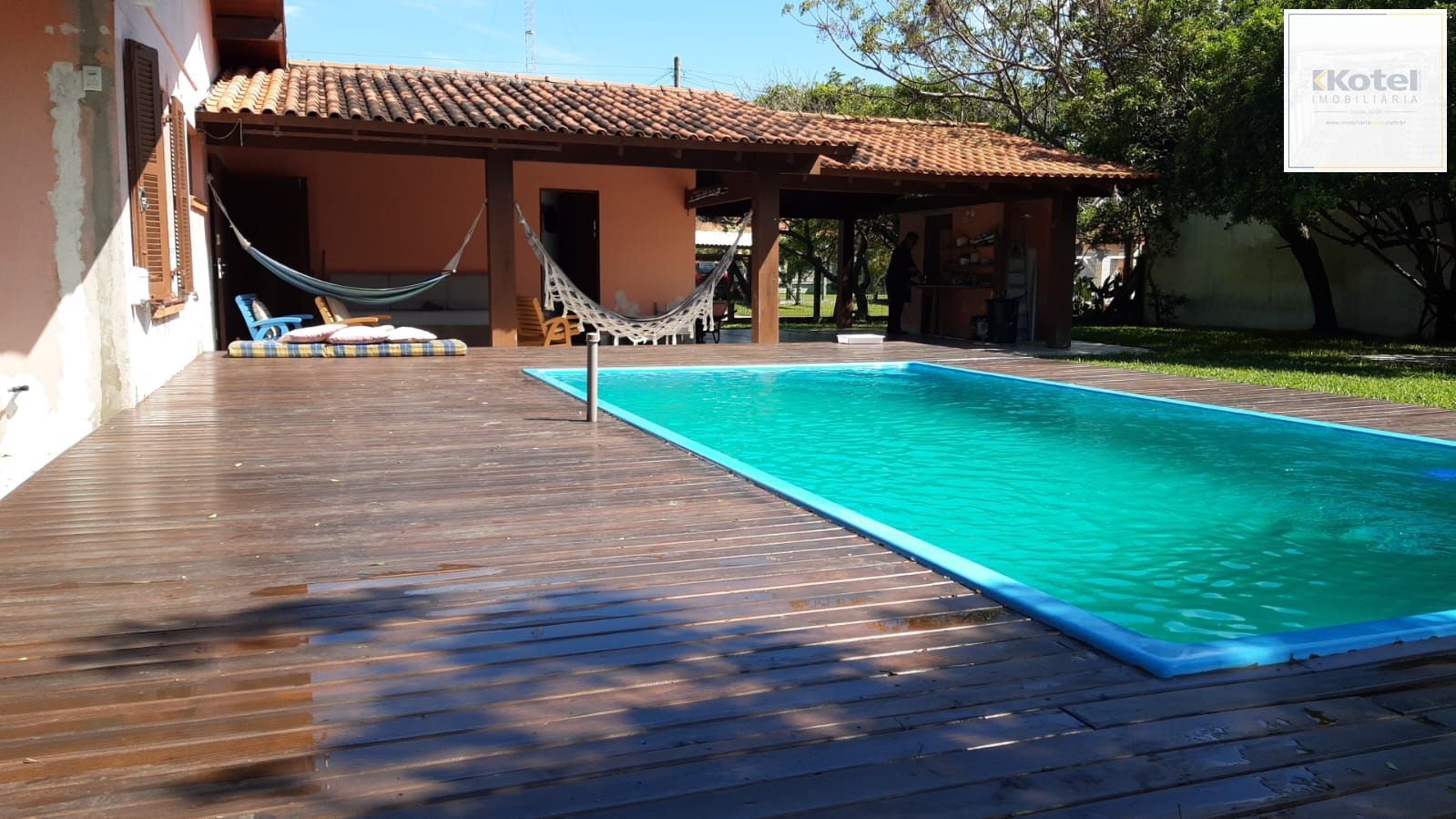 Casa com Piscina e Espaço Gourmet à Venda em  – 3 Dormitórios | Mariluz Plano D — foto 3