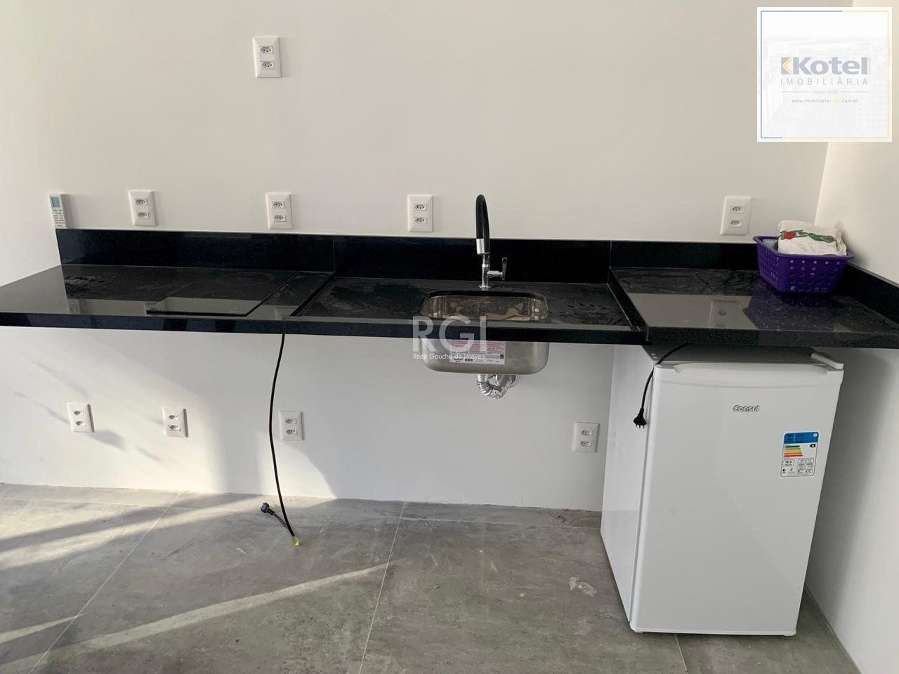 Sala Comercial à venda, 25m², Bom Fim - Porto Alegre — foto 2