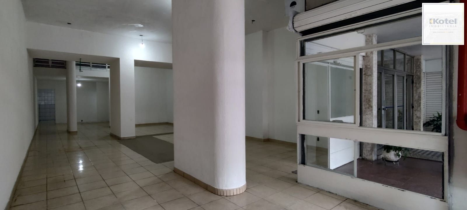 Sala Comercial térrea no Centro de Porto Alegre