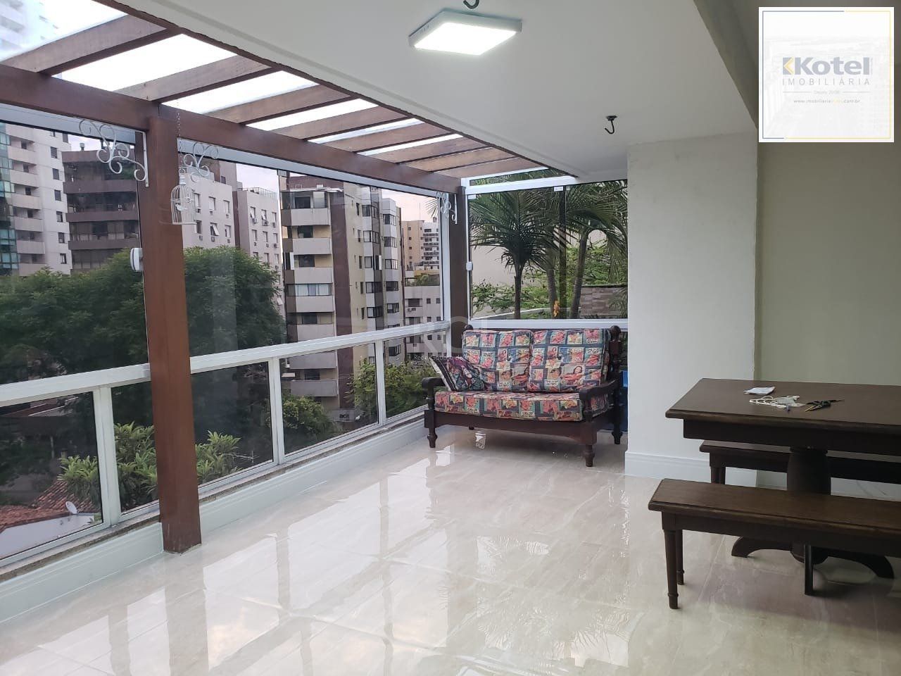 Cobertura para Venda - 296m², 3 dormitórios, sendo 1 suites, 3 vagas - Petrópolis — foto 3