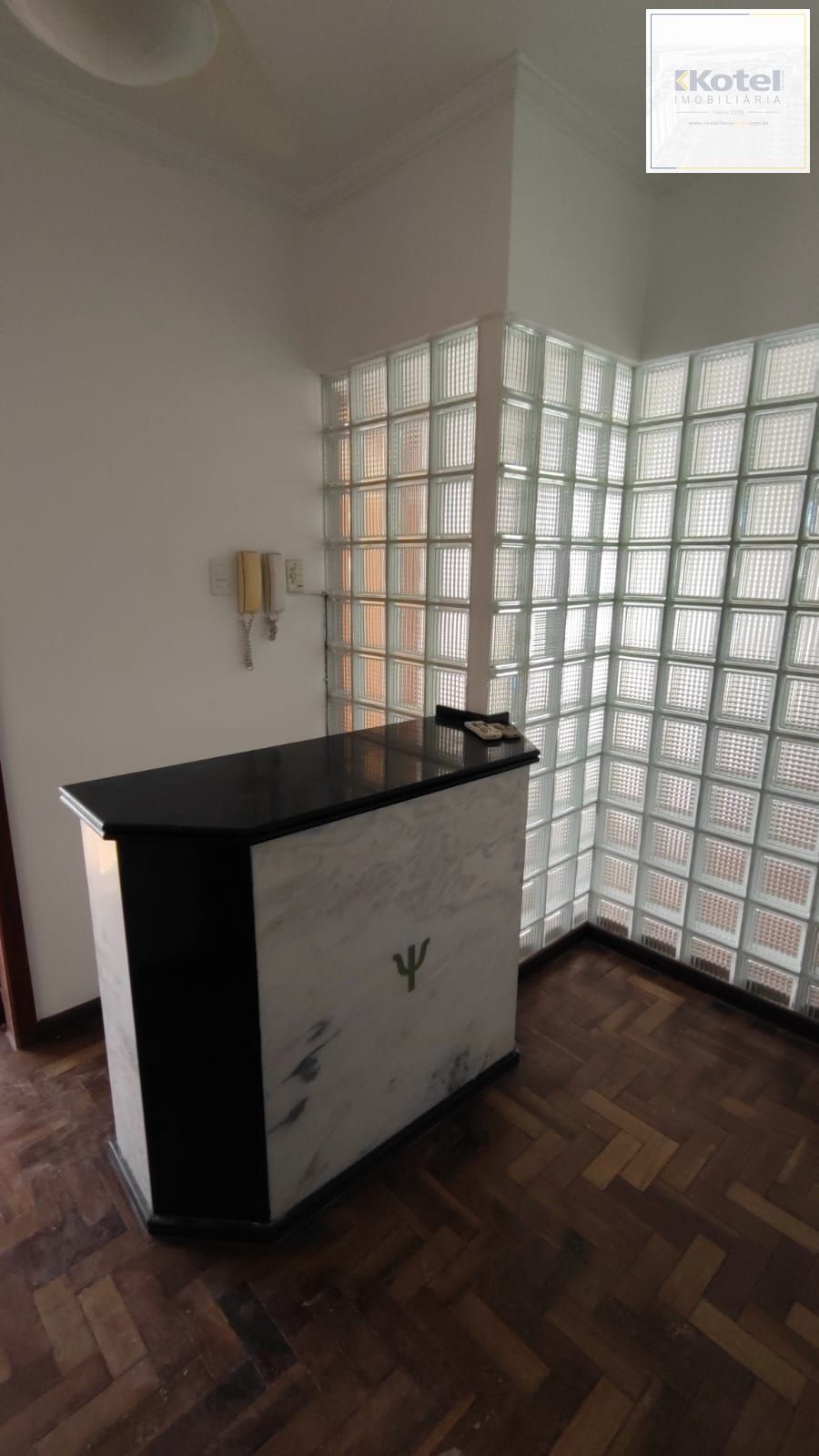 Sala comercial à venda/Porto Alegre/ Bom Fim/ frente HPS/ 70m²/